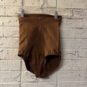 EMPETUA High-Waist Seamless Shapewear Briefs | Brown | M-L